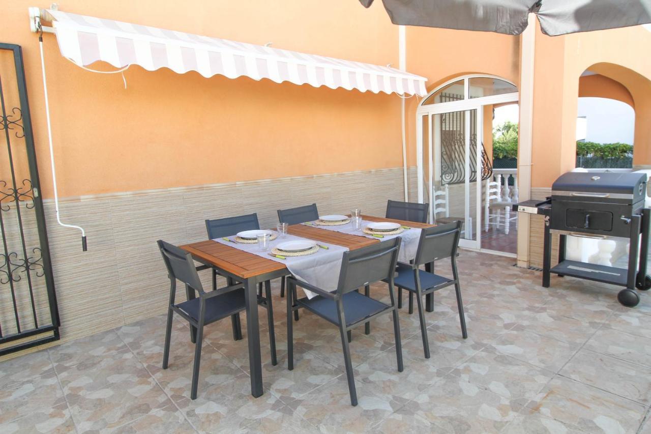 Great Villa, Sea Views, 20 Secs Walk To The Beach, Bbq, 9 People, 5 Mins Car From Alicante City Center, Sailing Club 3 Mins Walk Exterior foto