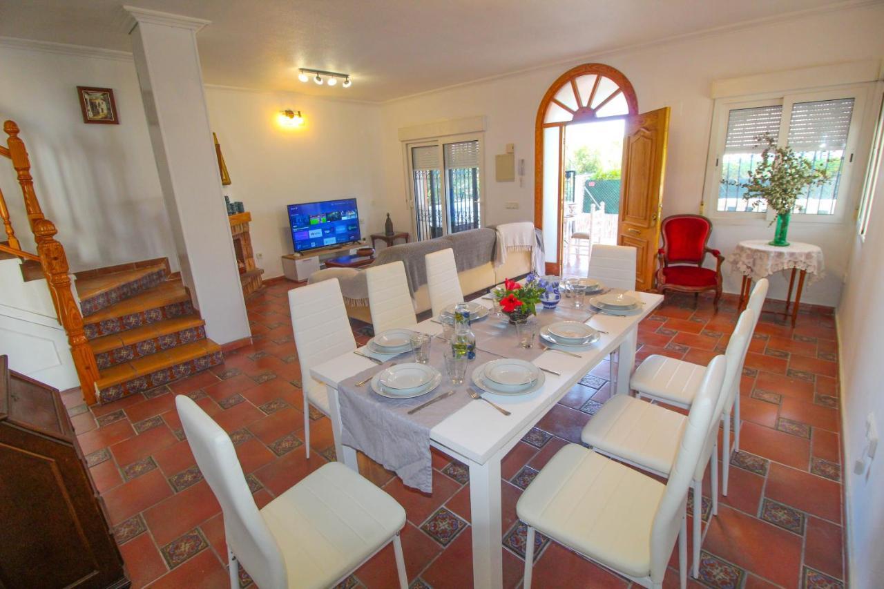 Great Villa, Sea Views, 20 Secs Walk To The Beach, Bbq, 9 People, 5 Mins Car From Alicante City Center, Sailing Club 3 Mins Walk Exterior foto