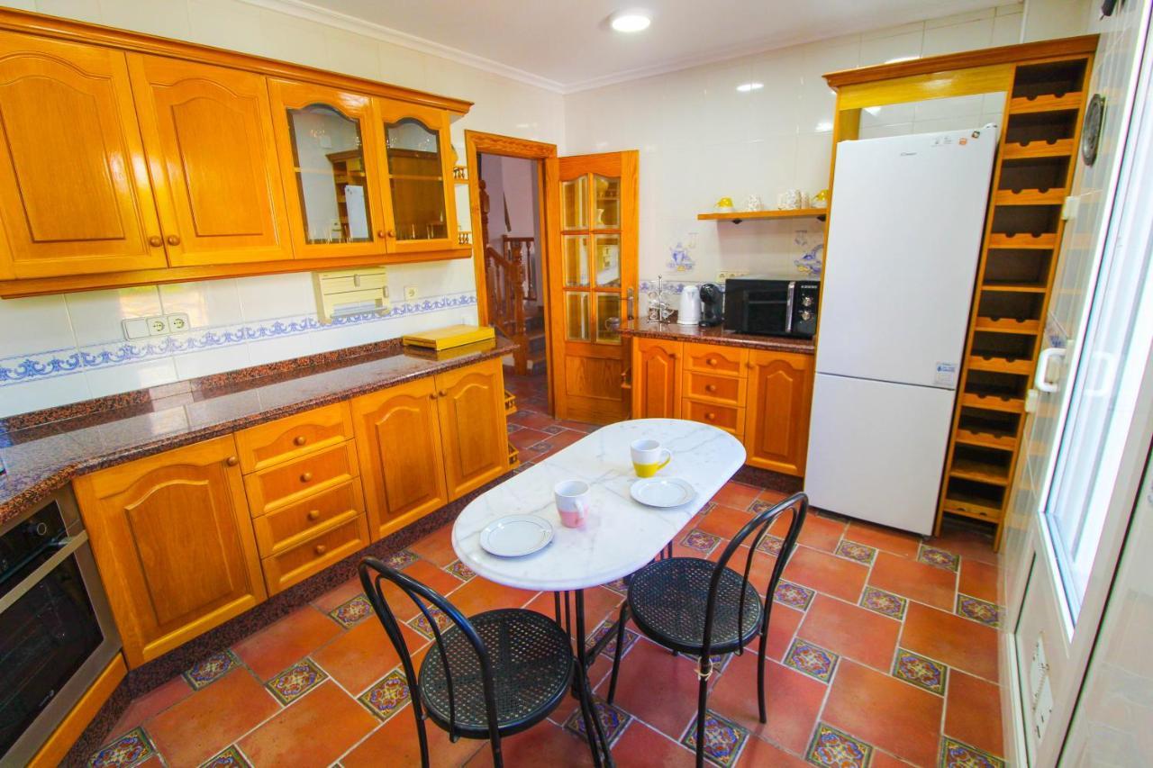 Great Villa, Sea Views, 20 Secs Walk To The Beach, Bbq, 9 People, 5 Mins Car From Alicante City Center, Sailing Club 3 Mins Walk Exterior foto